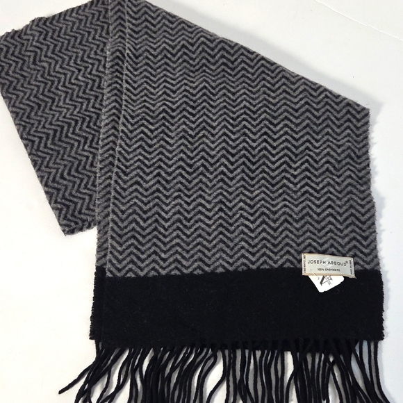 Joseph Abboud Cashmere Chevron Scarf - Dark Gray and Black - Picture 1 of 15